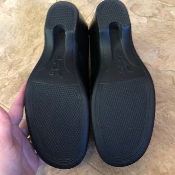 Ladies shoes sz 9 by Dansko - Picture 3 of 3